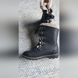 Like New Black Leather Winter Boots with Faux Fur Lining